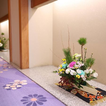 Yoshinotei Hotel Iida Exterior photo